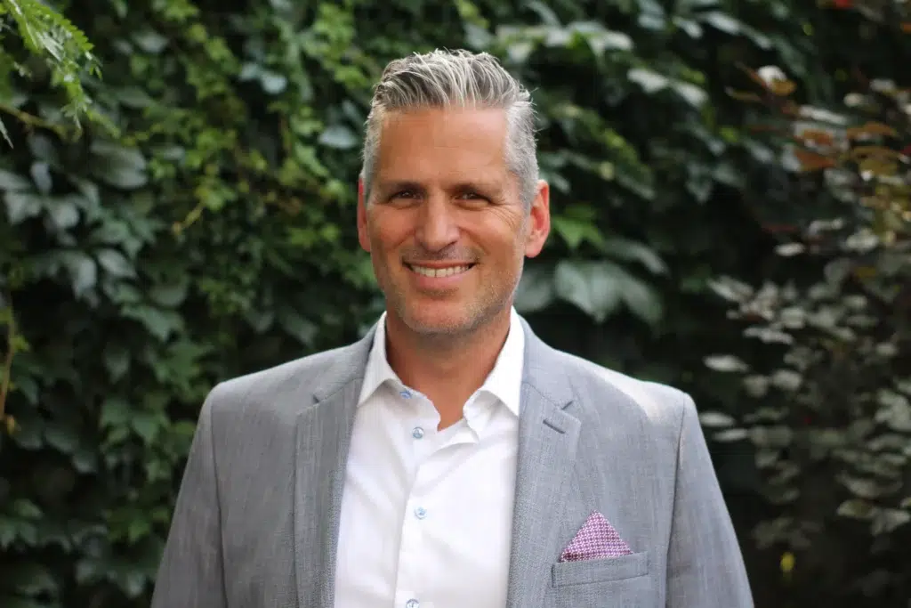 Headshot of Drew Lenardon
